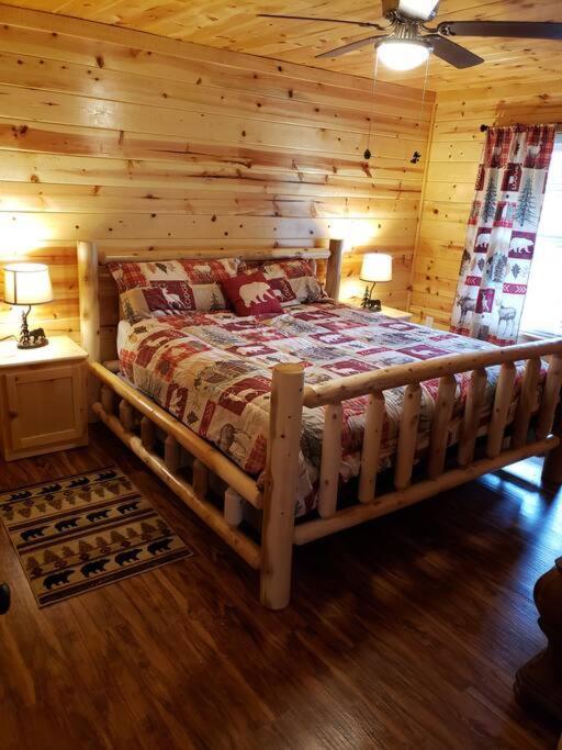 Moonlight Woods Cabin. Beautiful & Relaxing. Villa Sevierville Dış mekan fotoğraf