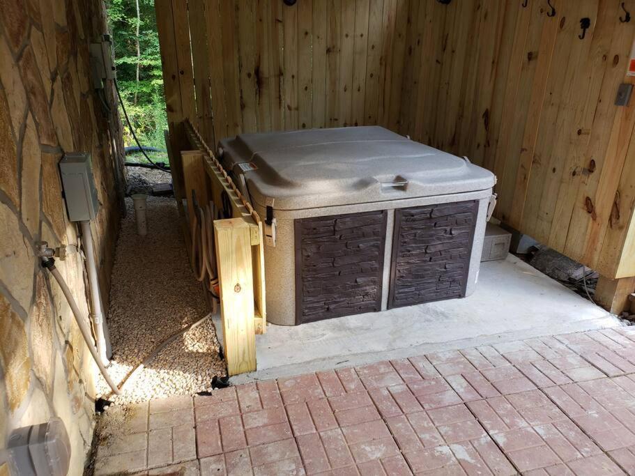 Moonlight Woods Cabin. Beautiful & Relaxing. Villa Sevierville Dış mekan fotoğraf