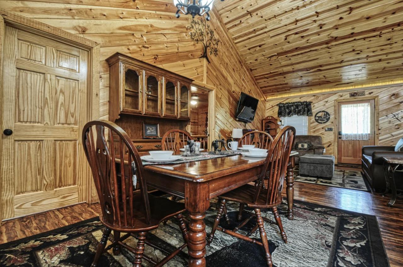 Moonlight Woods Cabin. Beautiful & Relaxing. Villa Sevierville Dış mekan fotoğraf